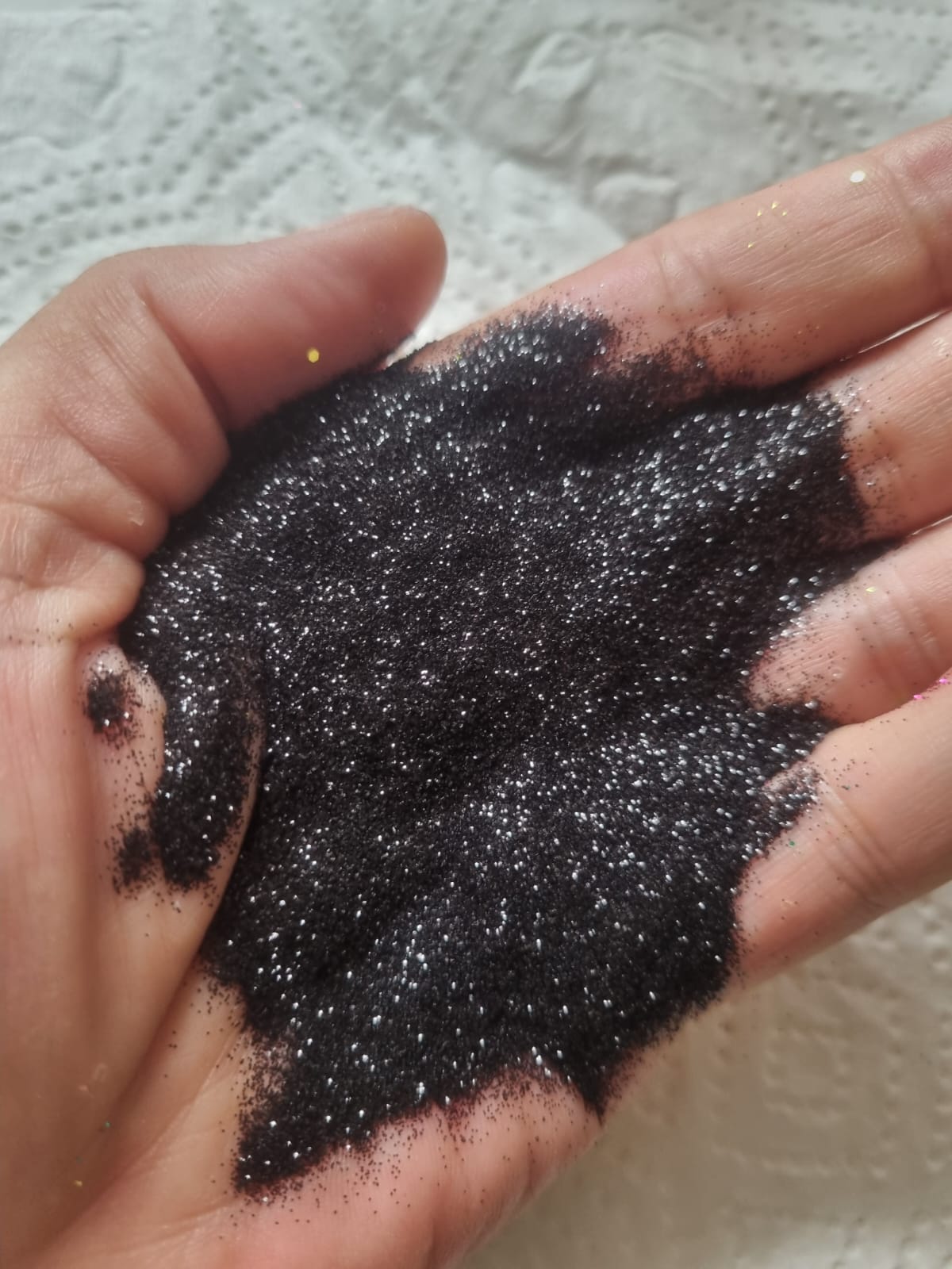 Raven Ultra Fine Glitter