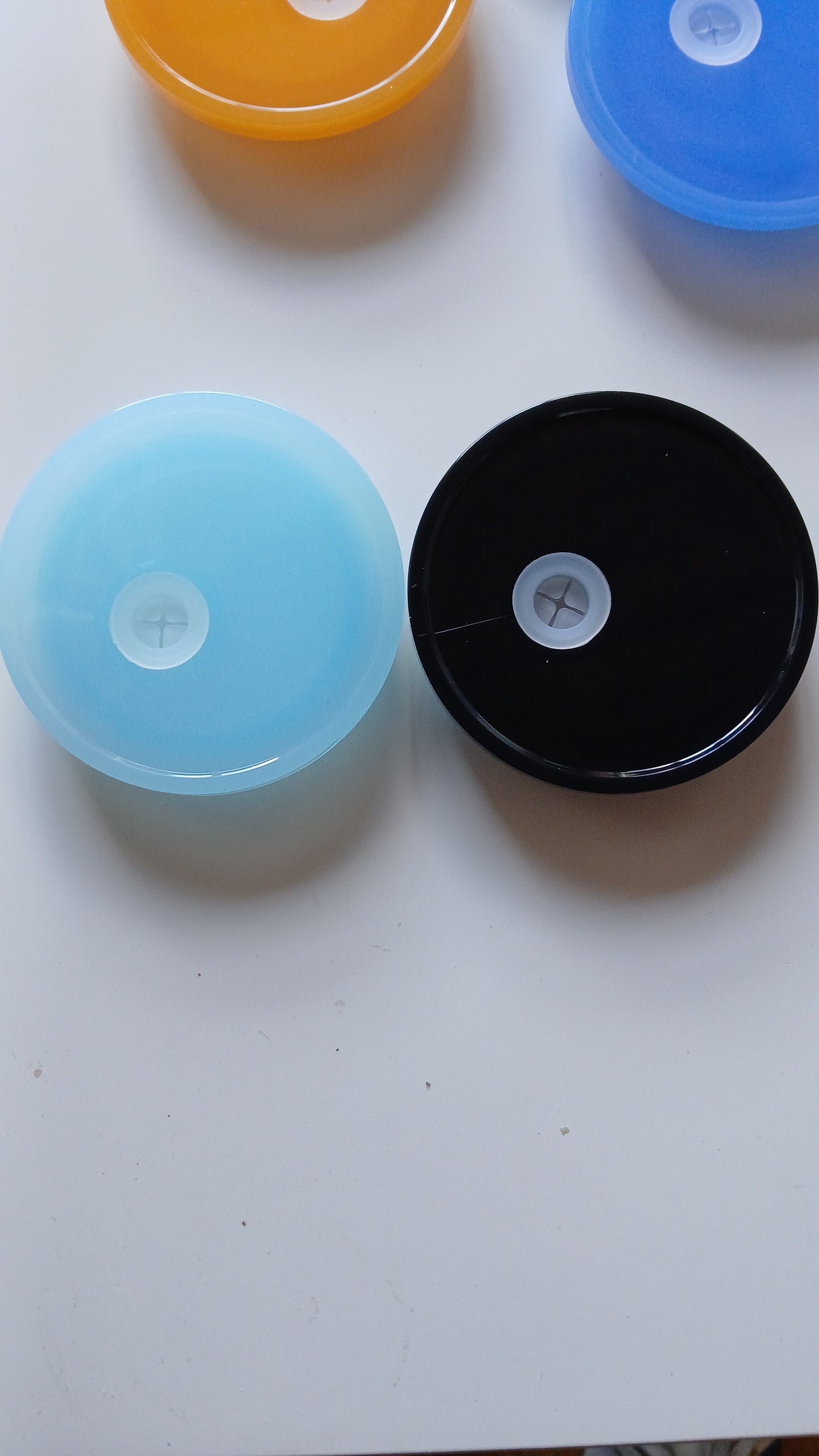 Coloured 16 oz lids