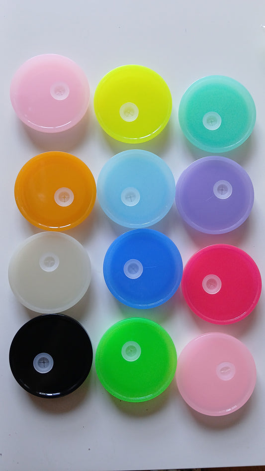Coloured 16 oz lids