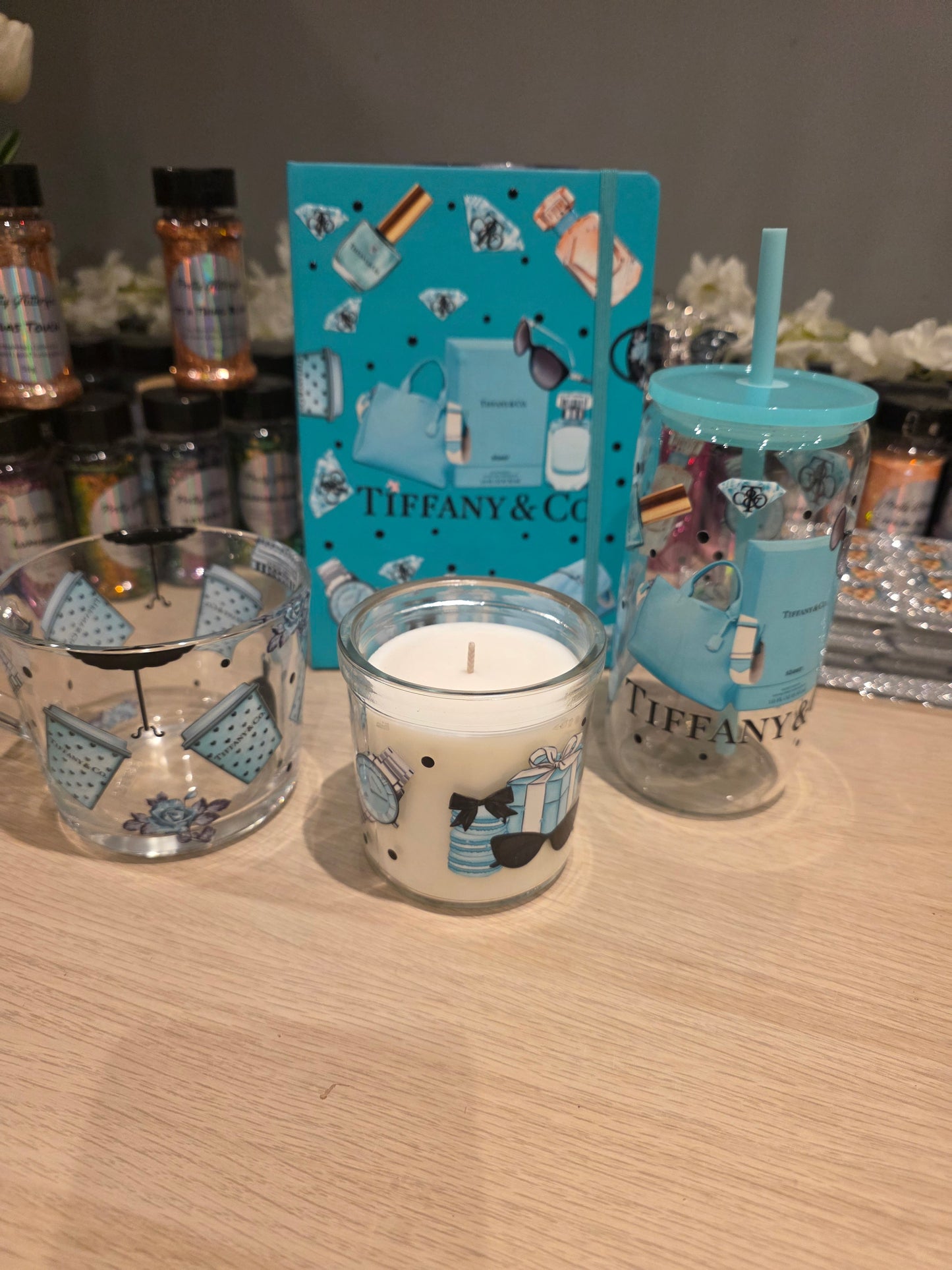 Tiff set